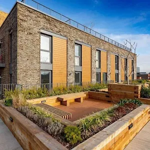 Luxury 1 Bedroom Flat With Balcony - St Anne's Apartment Brighton