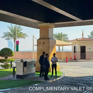 Relaxing 1 Bedroom At 5 Star Holiday home Dubai