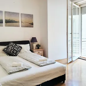 Gold Rose With 3 Apartment Budapest